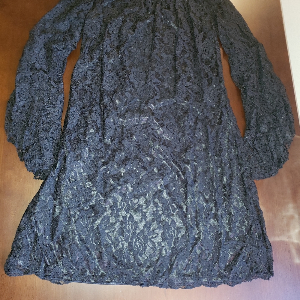Dress - Picture 2 of 4